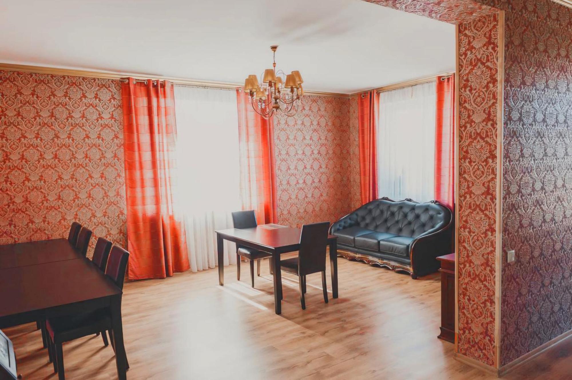 Family Hotel Daugavpils Esterno foto