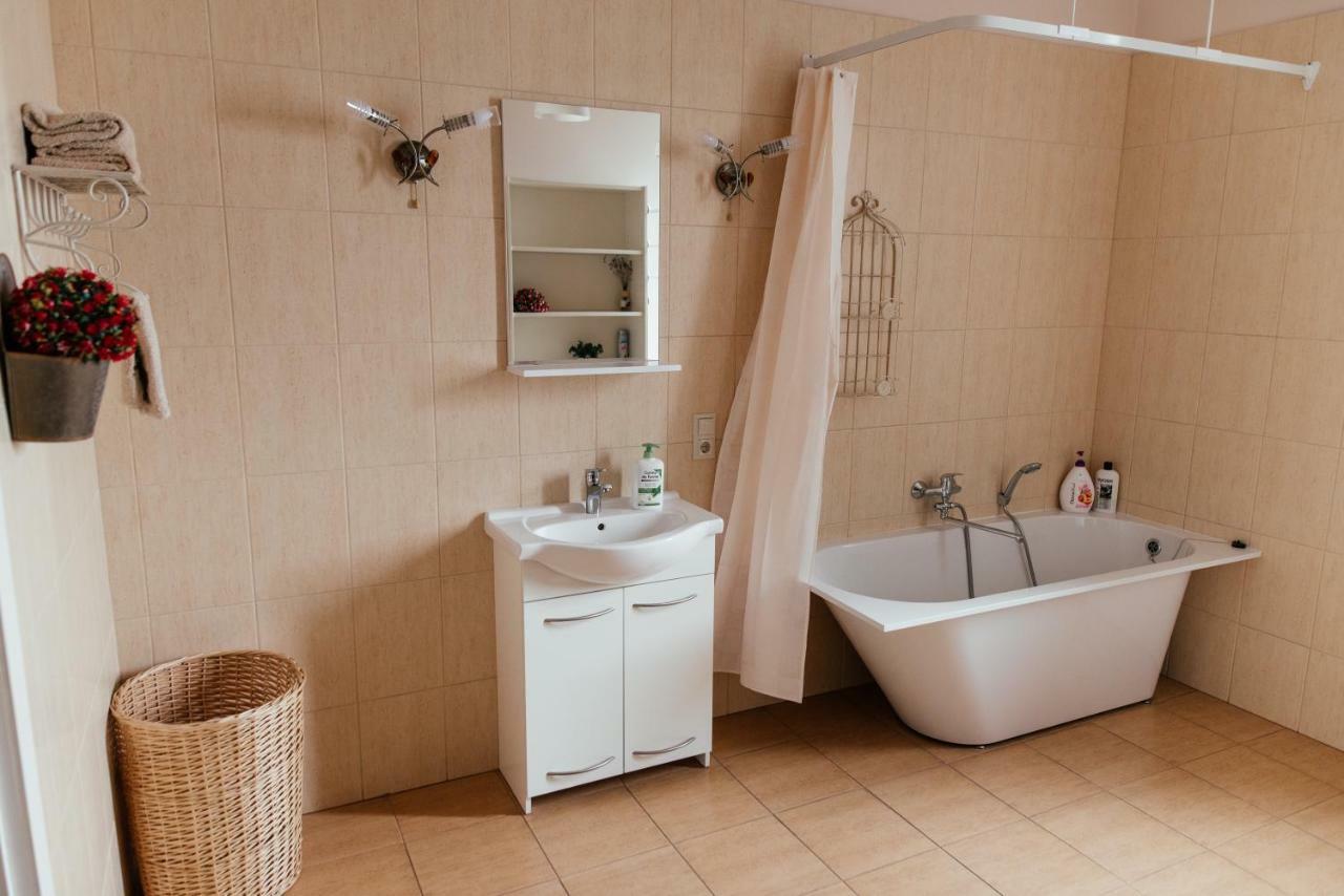 Family Hotel Daugavpils Esterno foto